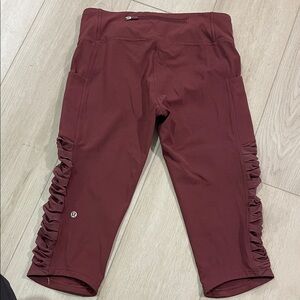 Lululemon sharp turns Leggings